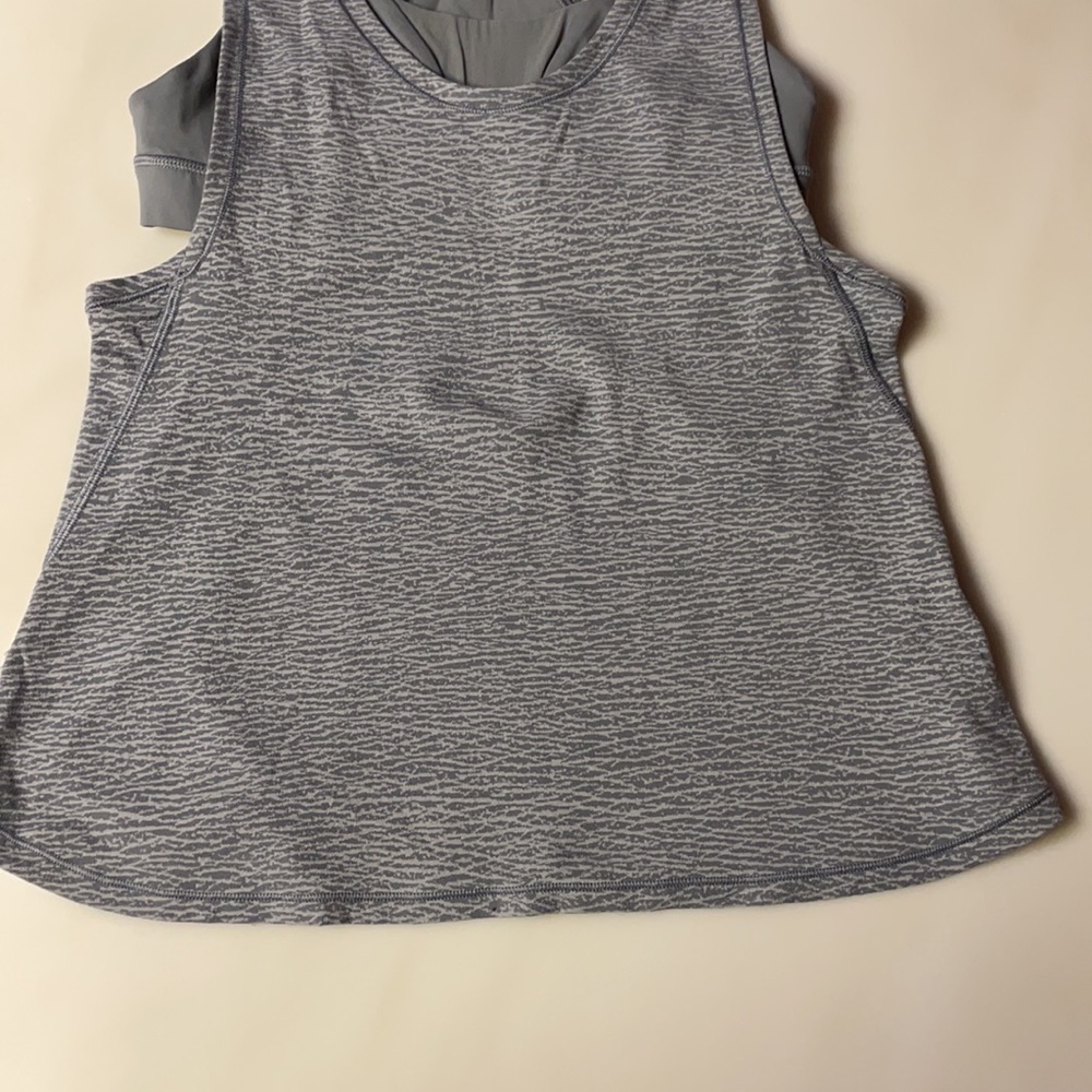 Lululemon Glide and Stride Tank - Picture 6 of 7